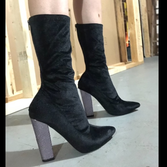 Shoes - Heel boots